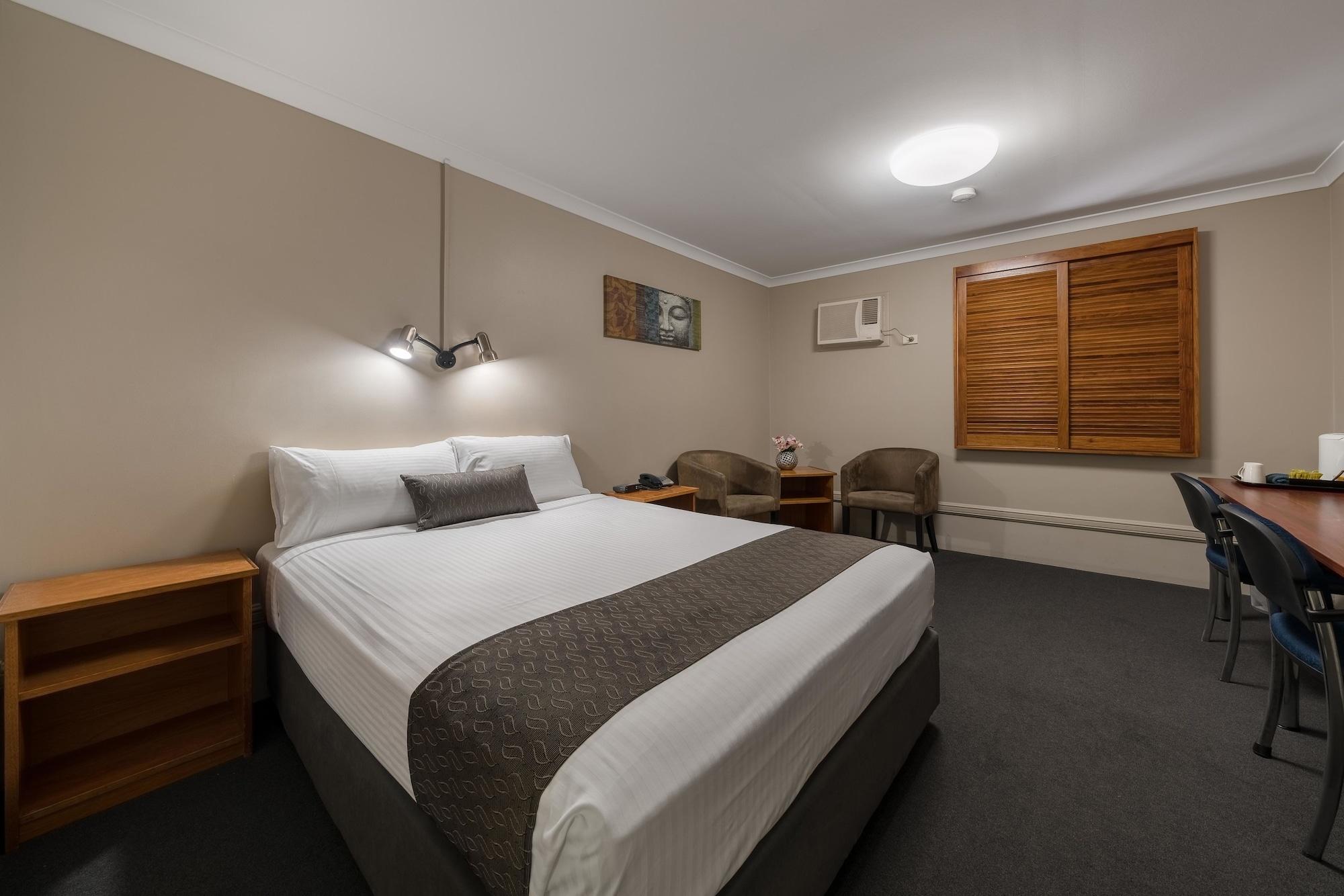 Cosmopolitan Motel & Serviced Apartments Rockhampton Exterior foto
