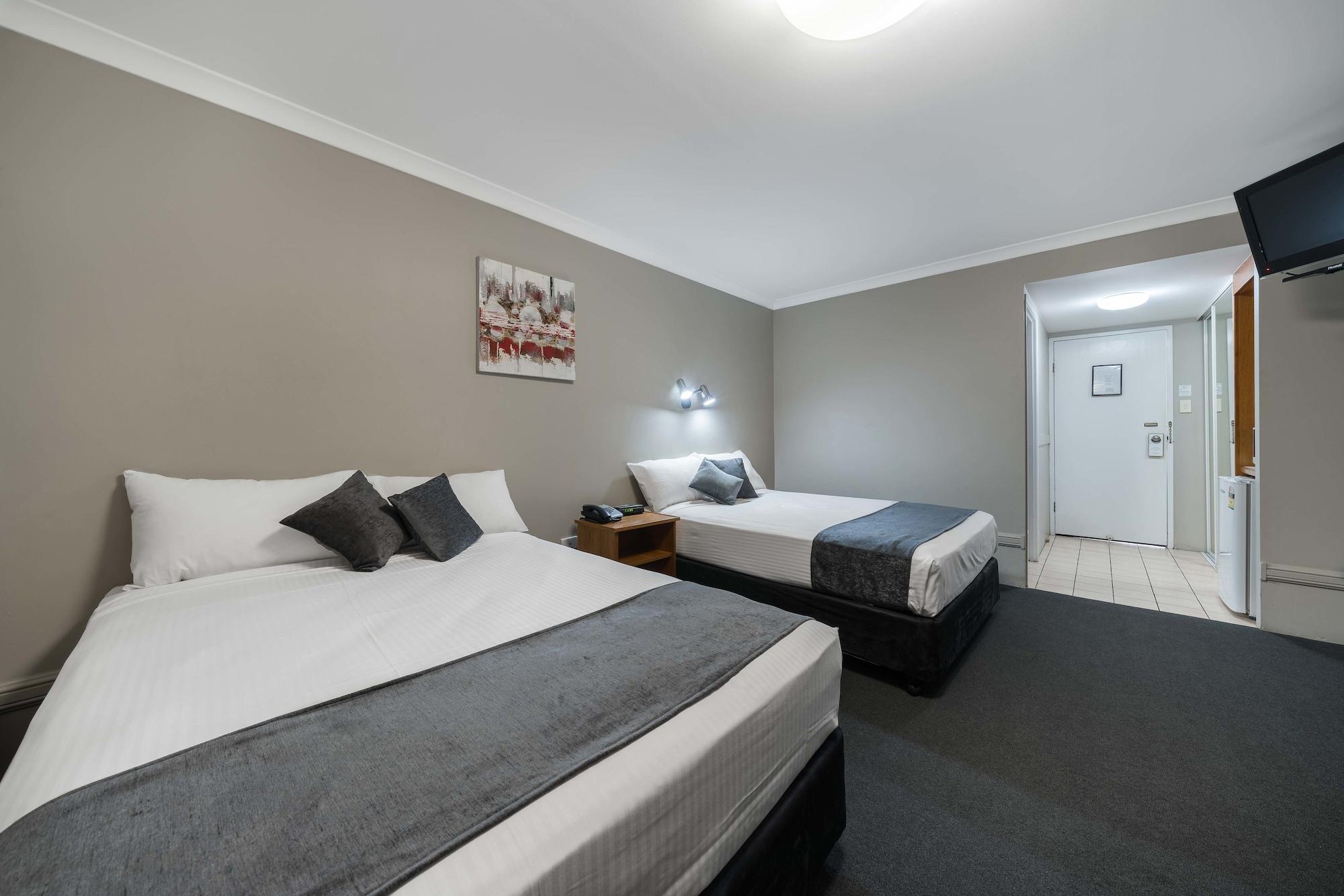 Cosmopolitan Motel & Serviced Apartments Rockhampton Exterior foto