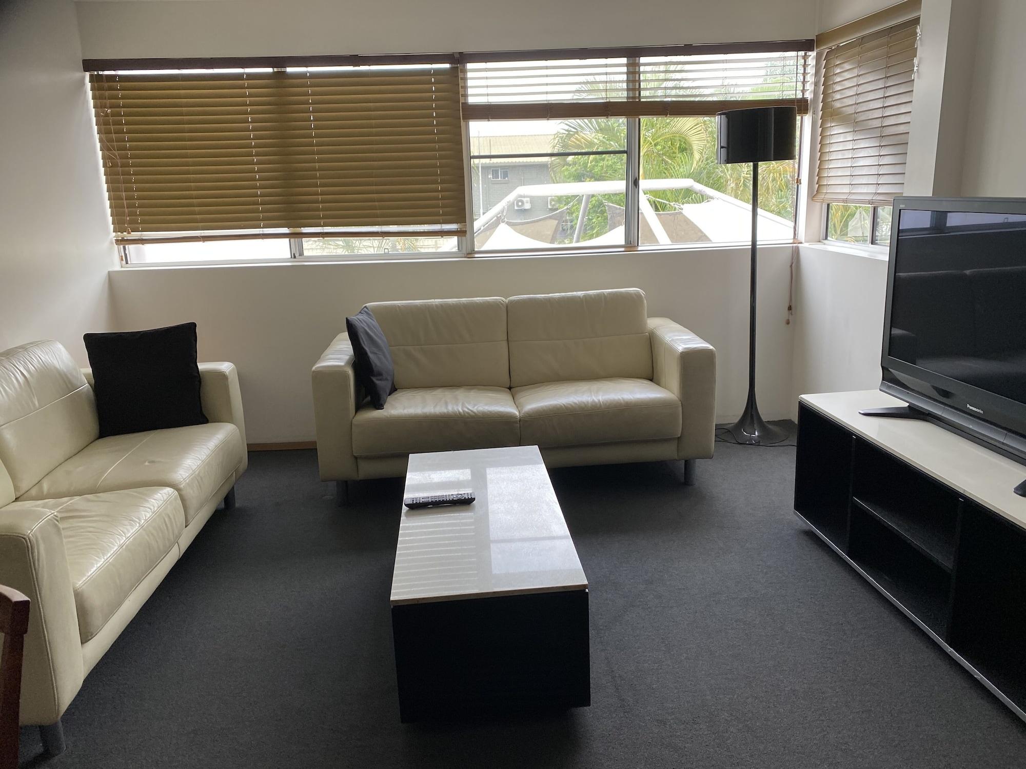 Cosmopolitan Motel & Serviced Apartments Rockhampton Exterior foto