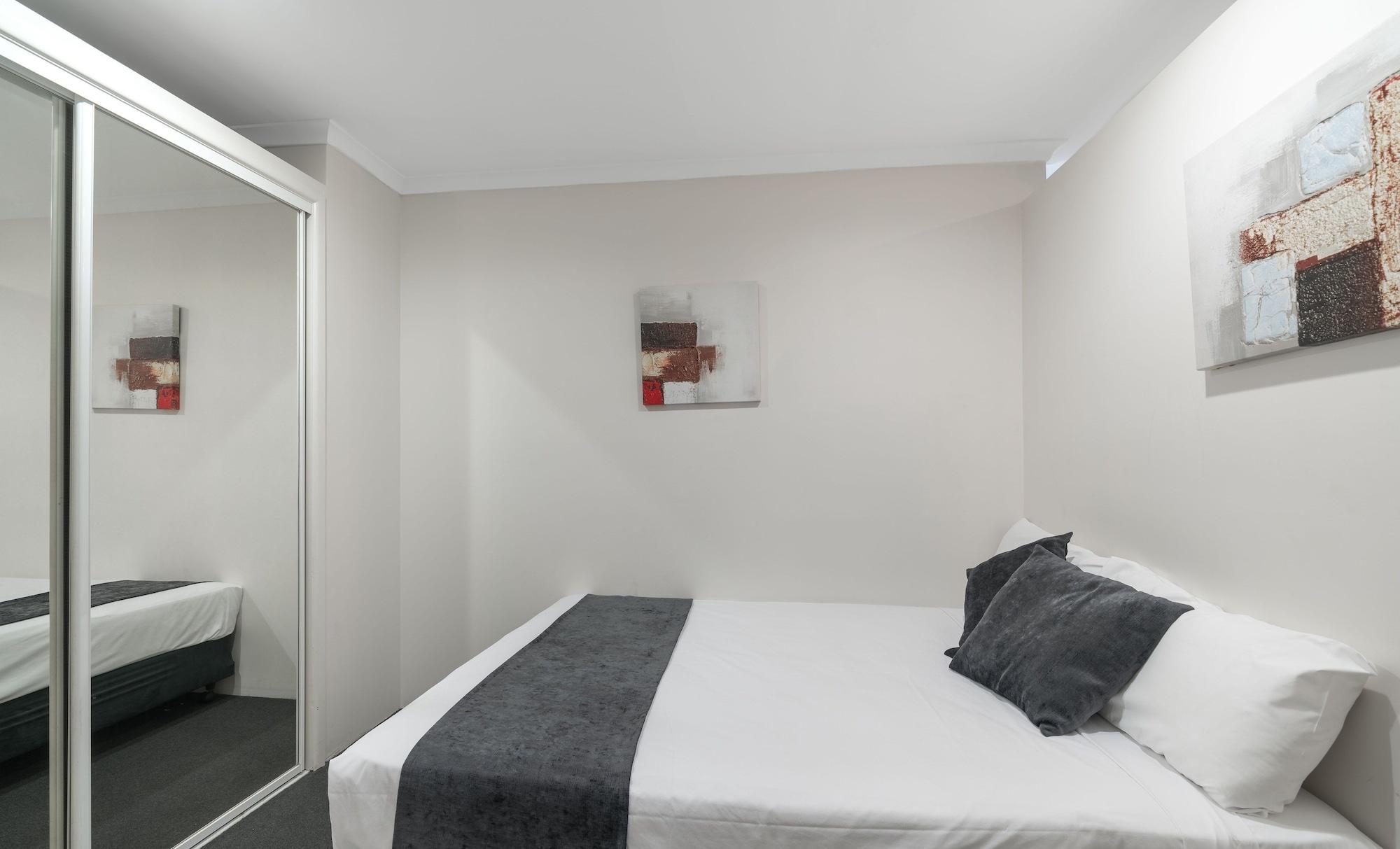 Cosmopolitan Motel & Serviced Apartments Rockhampton Exterior foto