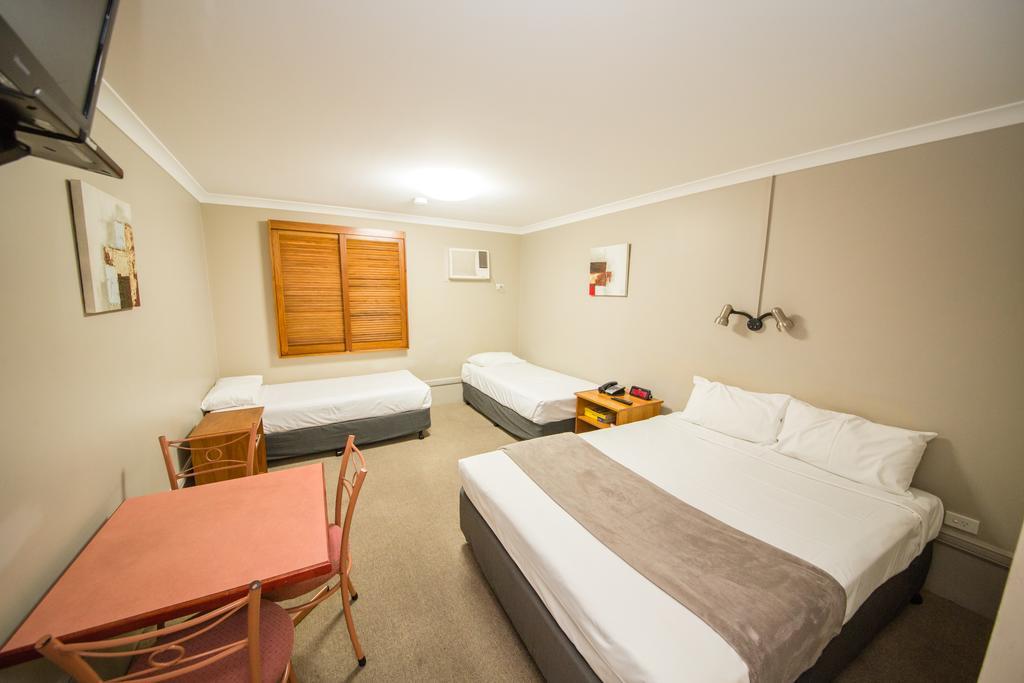 Cosmopolitan Motel & Serviced Apartments Rockhampton Exterior foto