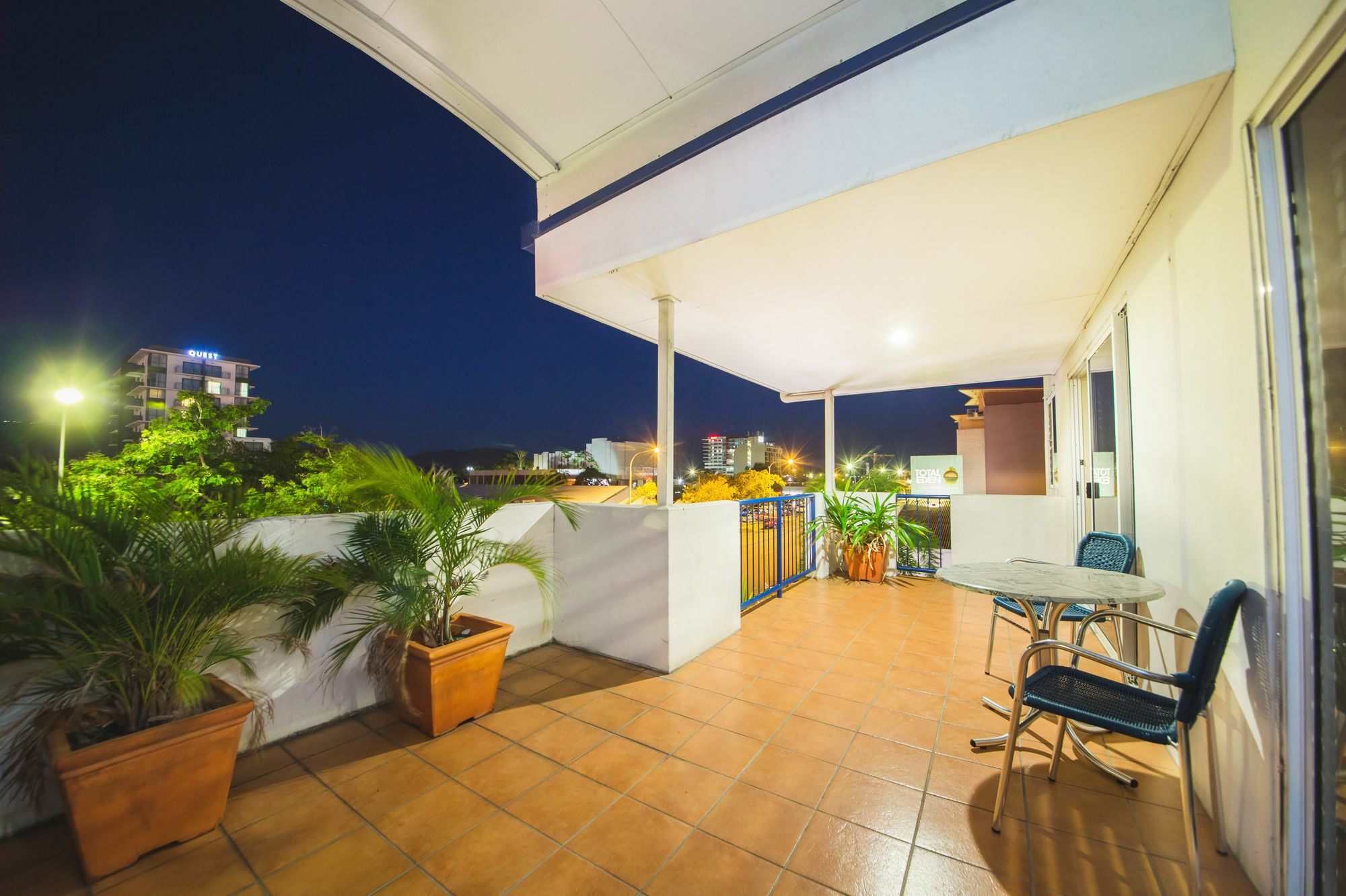 Cosmopolitan Motel & Serviced Apartments Rockhampton Exterior foto