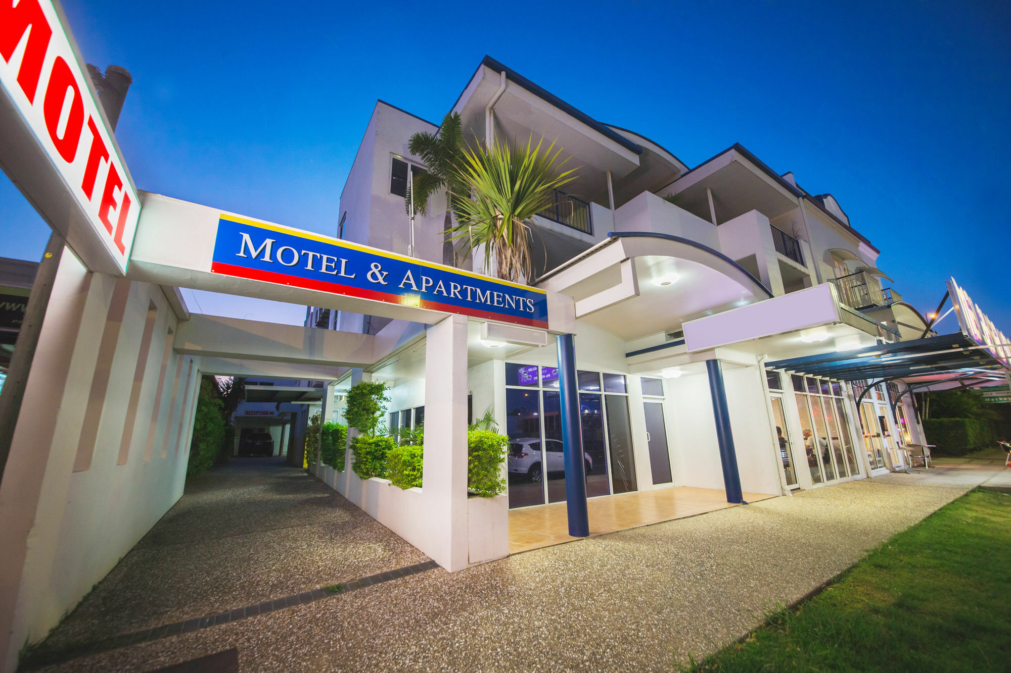 Cosmopolitan Motel & Serviced Apartments Rockhampton Exterior foto