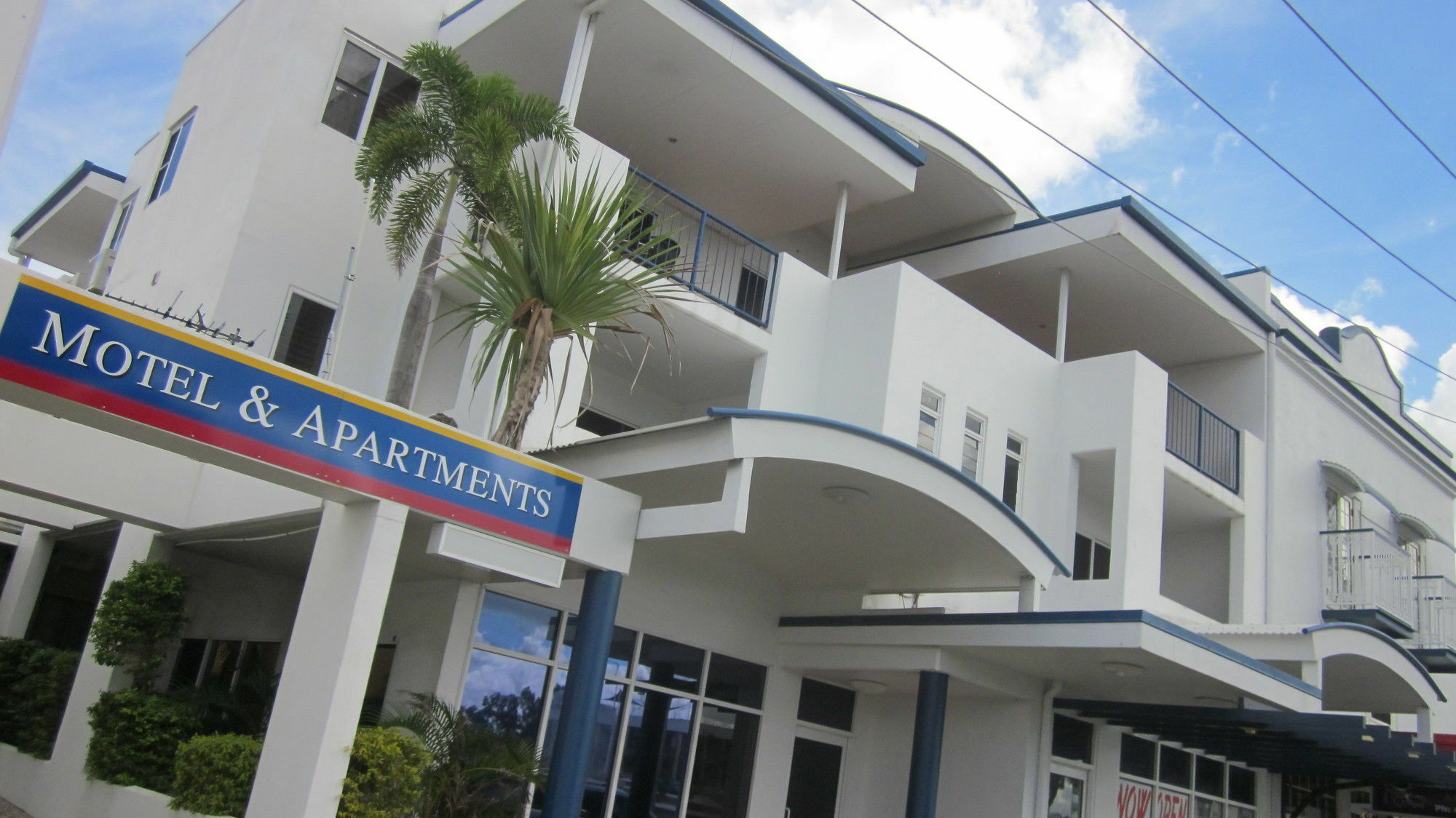 Cosmopolitan Motel & Serviced Apartments Rockhampton Exterior foto